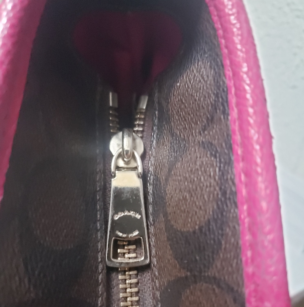 Coach Autentic F34603 Brown & Fuchsia Signature Tote Bag 13×11×5 - Picture 3 of 11